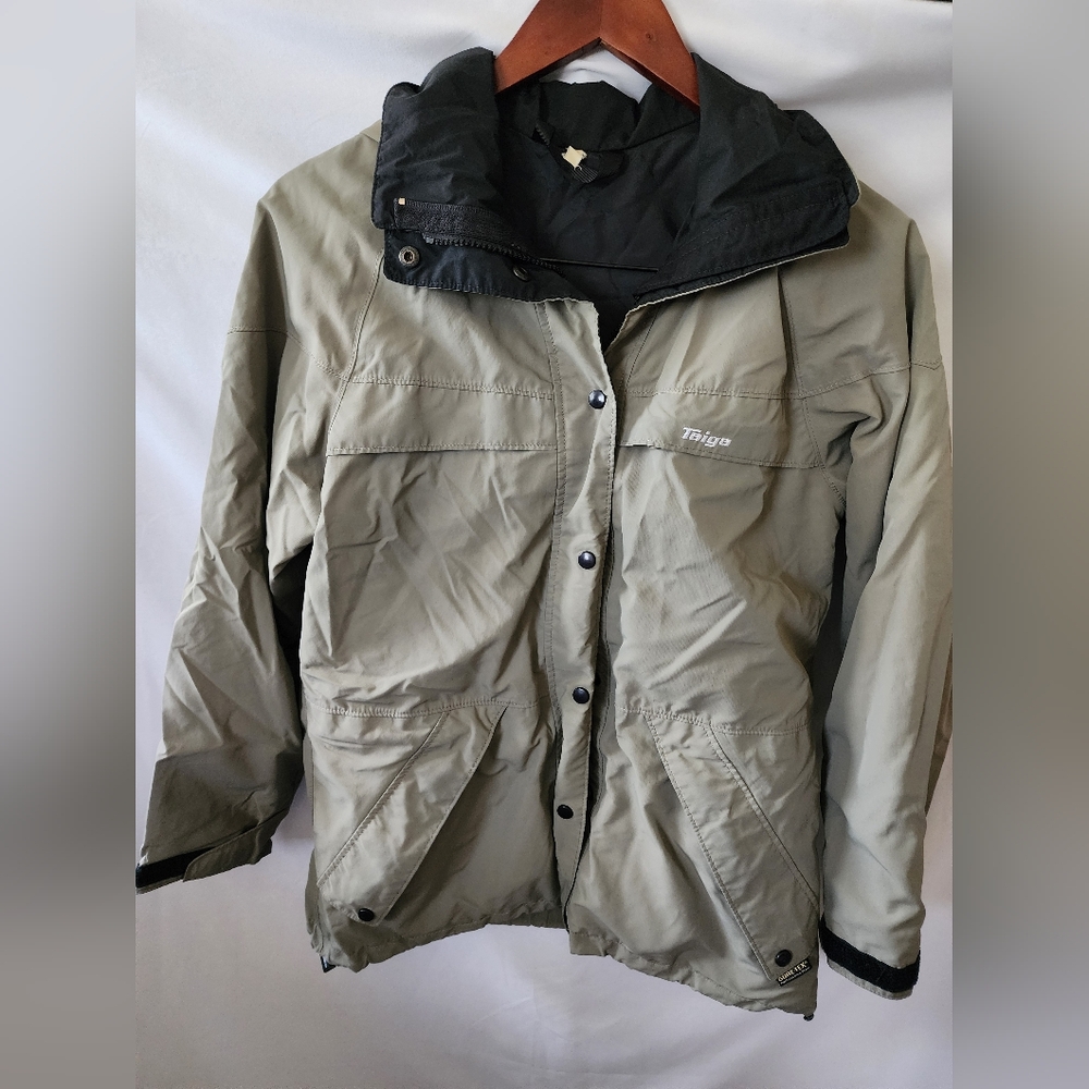 Taupe Taiga Jacket with Black Accents. Size Medium